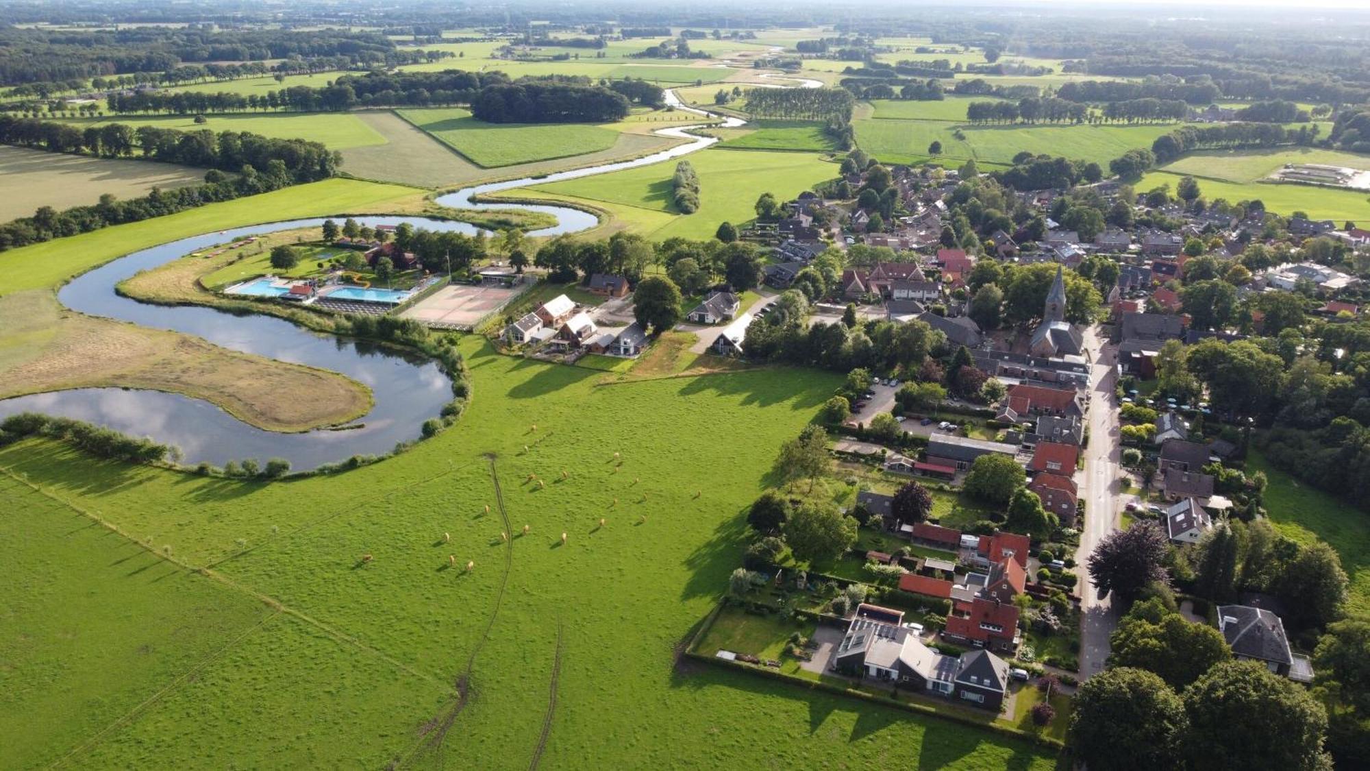 Landhotel De Hoofdige Boer Алмен Екстериор снимка