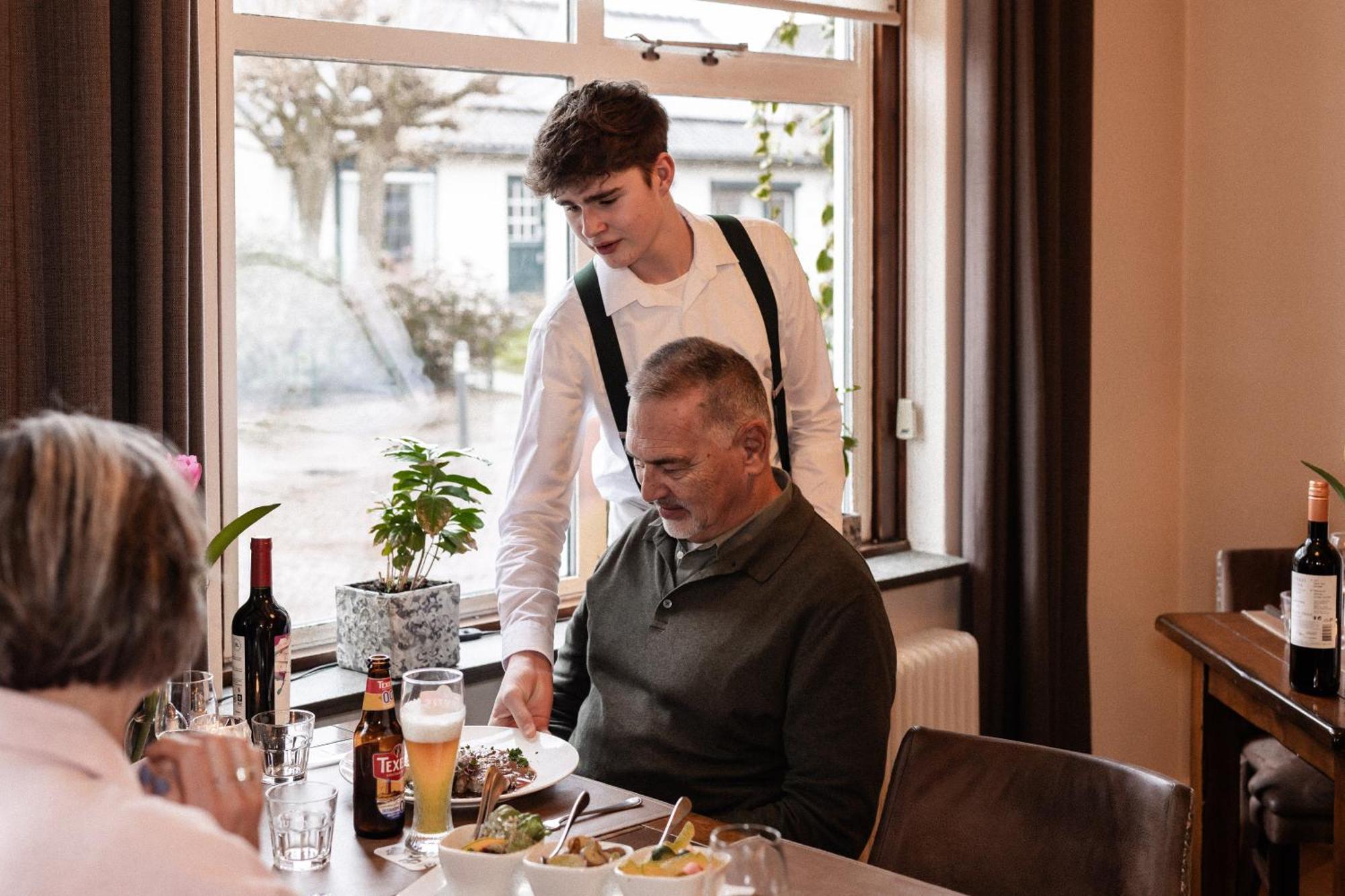 Landhotel De Hoofdige Boer Алмен Екстериор снимка
