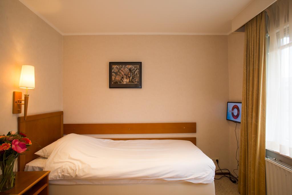 Landhotel De Hoofdige Boer Алмен Екстериор снимка
