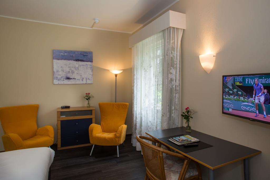 Landhotel De Hoofdige Boer Алмен Екстериор снимка