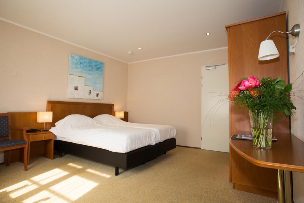 Landhotel De Hoofdige Boer Алмен Екстериор снимка